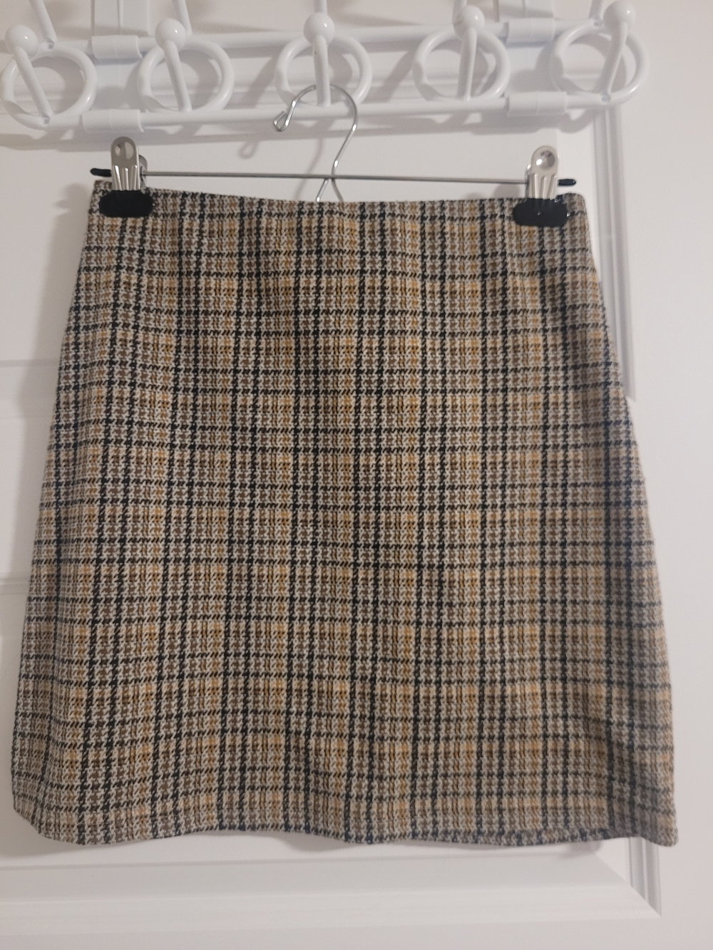 Suzy Shier Beige and Black Plaid Mini Skirt